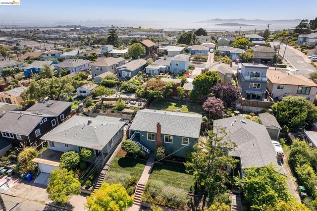 1621 Mendocino St, Richmond, CA 94804