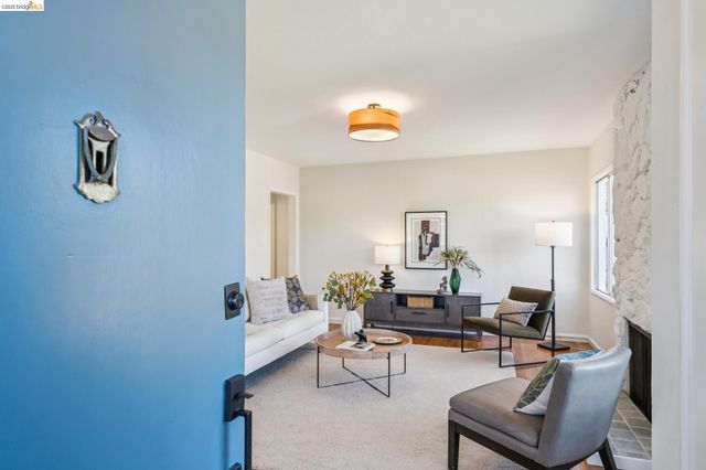 1621 Mendocino St, Richmond, CA 94804