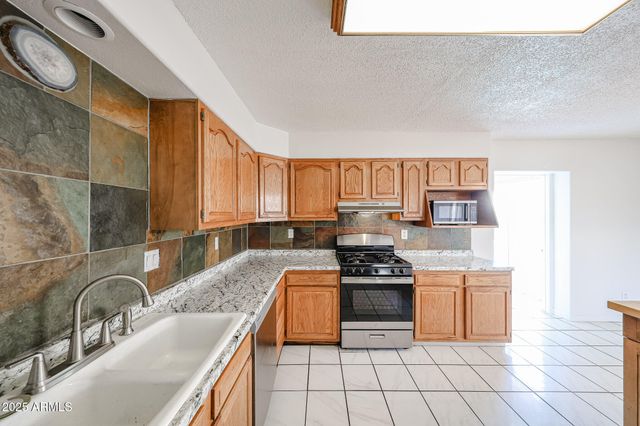 3408 W PORT AU PRINCE Lane, Phoenix, AZ 85053