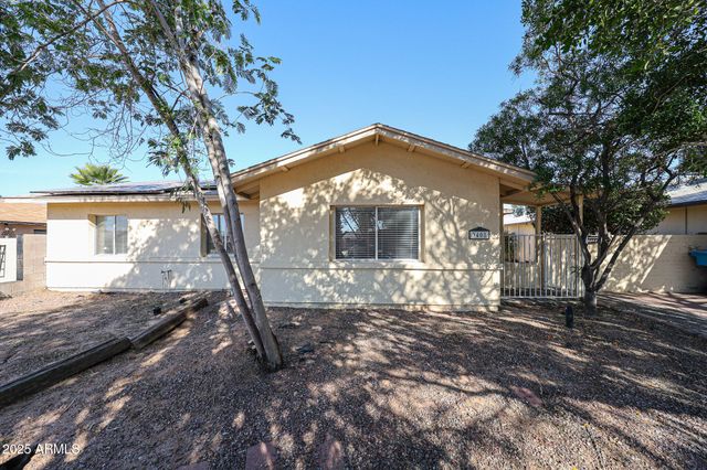 3408 W PORT AU PRINCE Lane, Phoenix, AZ 85053