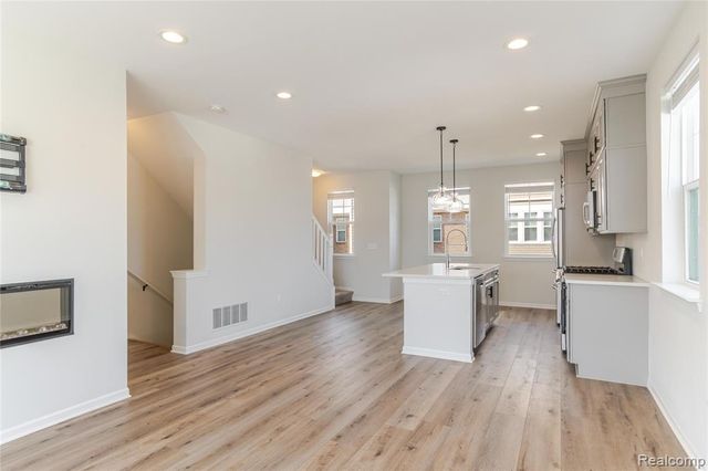 2500 Normandy Road 60, Royal Oak, MI 48073