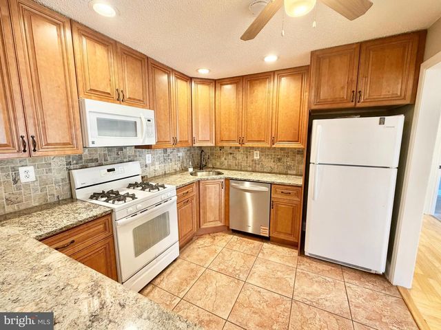 47 MENDREY CT, Lawrence Township, NJ 08648