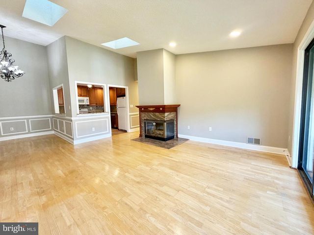 47 MENDREY CT, Lawrence Township, NJ 08648