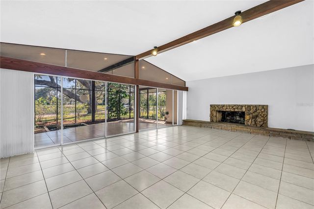 6069 4TH AVENUE N, St Petersburg, FL 33710