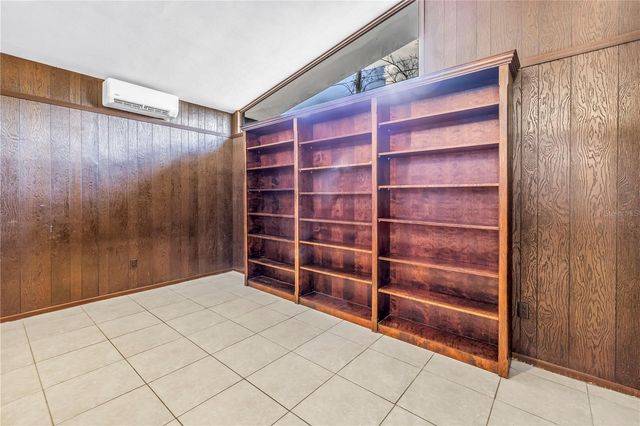 6069 4TH AVENUE N, St Petersburg, FL 33710