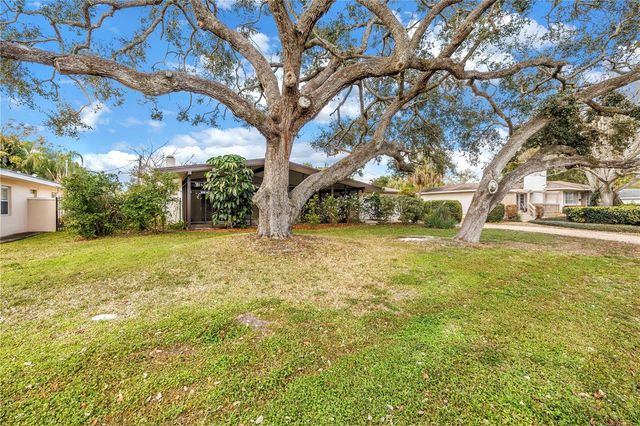 6069 4TH AVENUE N, St Petersburg, FL 33710