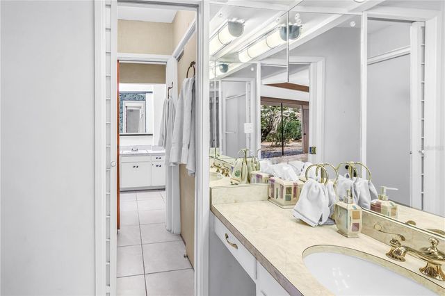 6069 4TH AVENUE N, St Petersburg, FL 33710