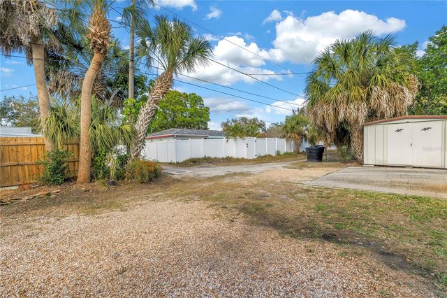 6069 4TH AVENUE N, St Petersburg, FL 33710