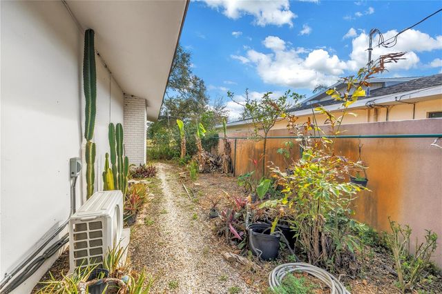 6069 4TH AVENUE N, St Petersburg, FL 33710