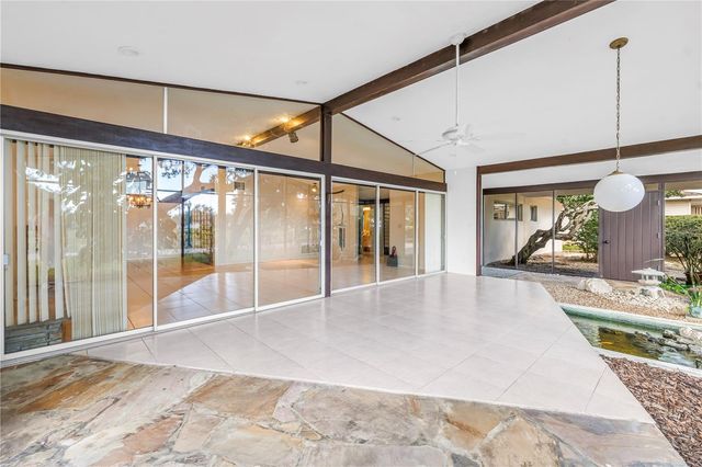 6069 4TH AVENUE N, St Petersburg, FL 33710