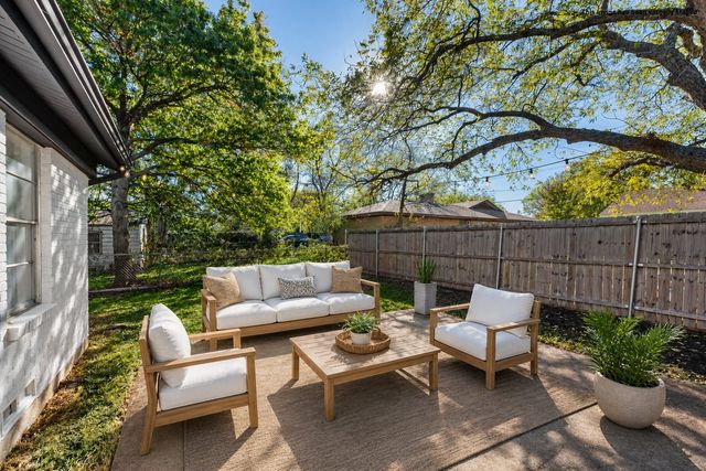 1105 W White Avenue, Mckinney, TX 75069