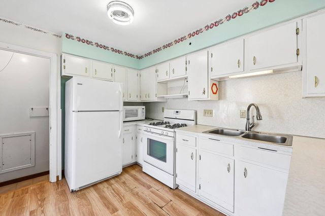 9000 Park Avenue S, Bloomington, MN 55420