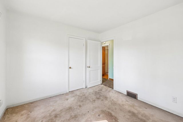 9000 Park Avenue S, Bloomington, MN 55420