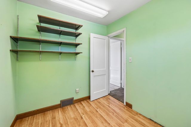 9000 Park Avenue S, Bloomington, MN 55420