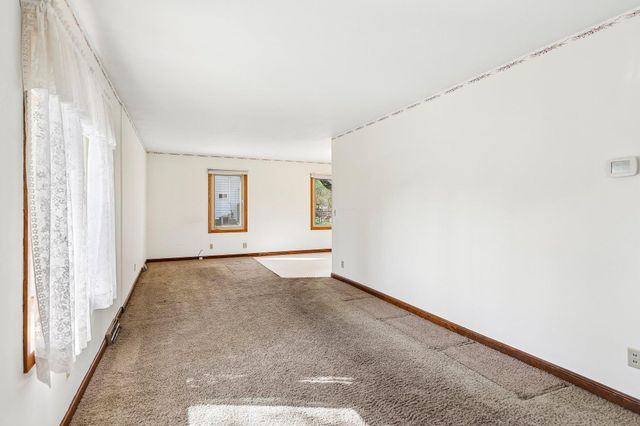 9000 Park Avenue S, Bloomington, MN 55420