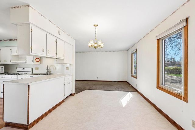 9000 Park Avenue S, Bloomington, MN 55420