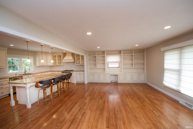 209 E Navajo Street, West Lafayette, IN 47906