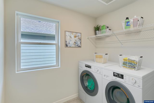 899 Windrow Av SE, Albany, OR 97322
