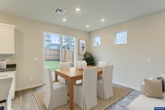 899 Windrow Av SE, Albany, OR 97322
