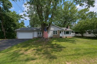 513 Newton St, South Hadley, MA 01075