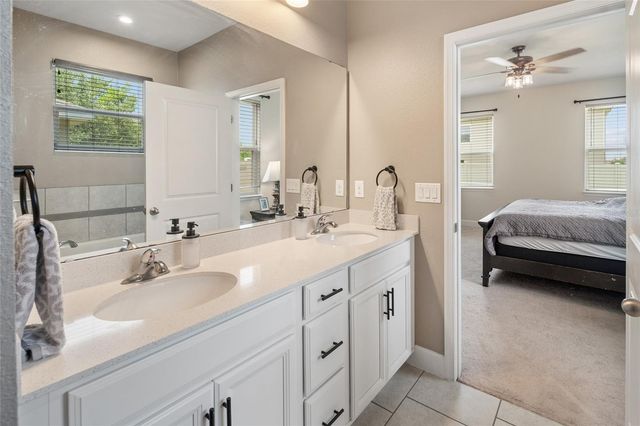 584 SEATTLE SLEW DRIVE, Davenport, FL 33837