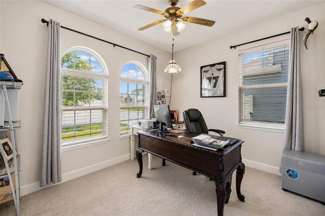 584 SEATTLE SLEW DRIVE, Davenport, FL 33837