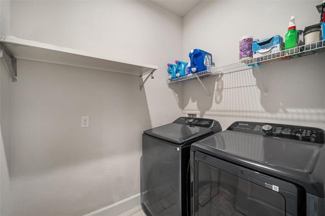 584 SEATTLE SLEW DRIVE, Davenport, FL 33837