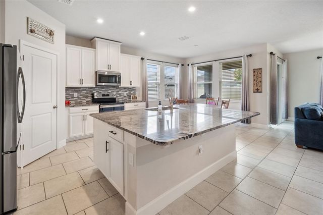 584 SEATTLE SLEW DRIVE, Davenport, FL 33837