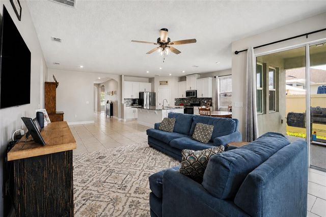 584 SEATTLE SLEW DRIVE, Davenport, FL 33837