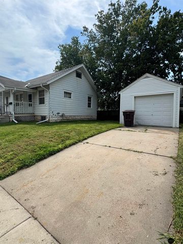 1121 N 24th Street, Lincoln, NE 68503