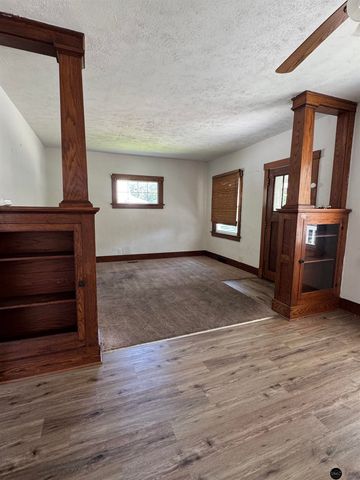 1121 N 24th Street, Lincoln, NE 68503