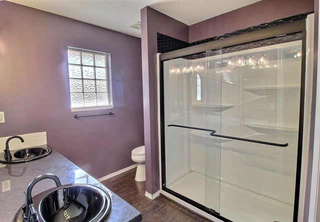 11329 W Carr Ct, Wichita, KS 67209