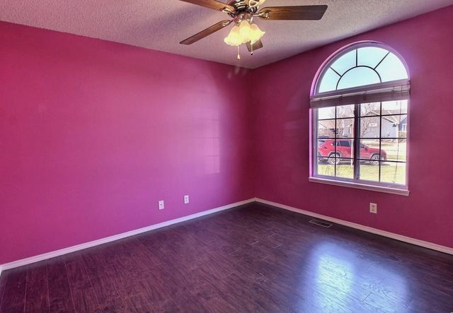 11329 W Carr Ct, Wichita, KS 67209