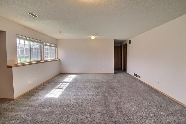 11329 W Carr Ct, Wichita, KS 67209