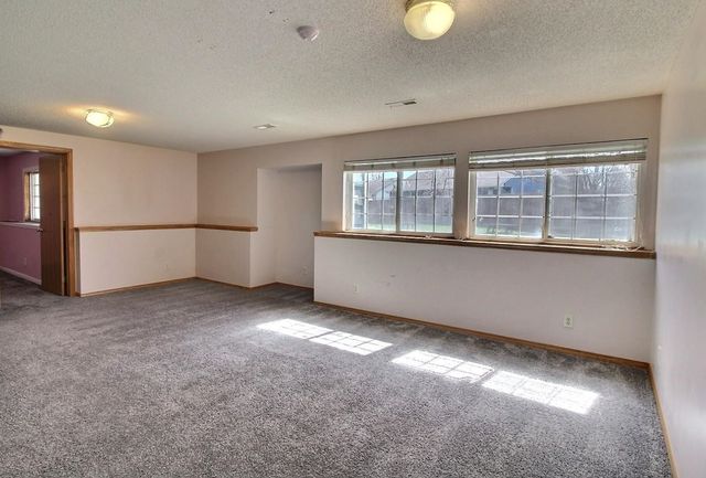 11329 W Carr Ct, Wichita, KS 67209