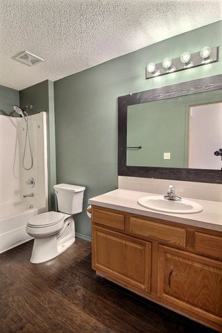 11329 W Carr Ct, Wichita, KS 67209
