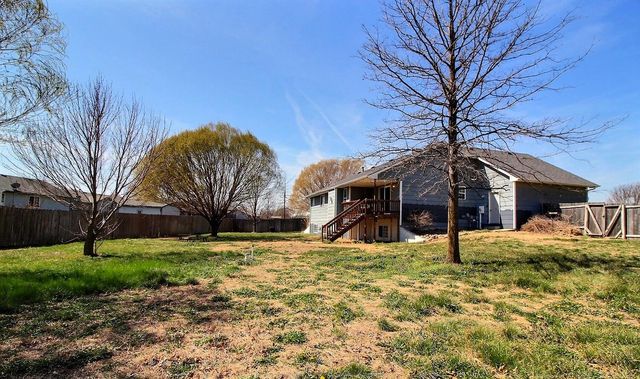 11329 W Carr Ct, Wichita, KS 67209