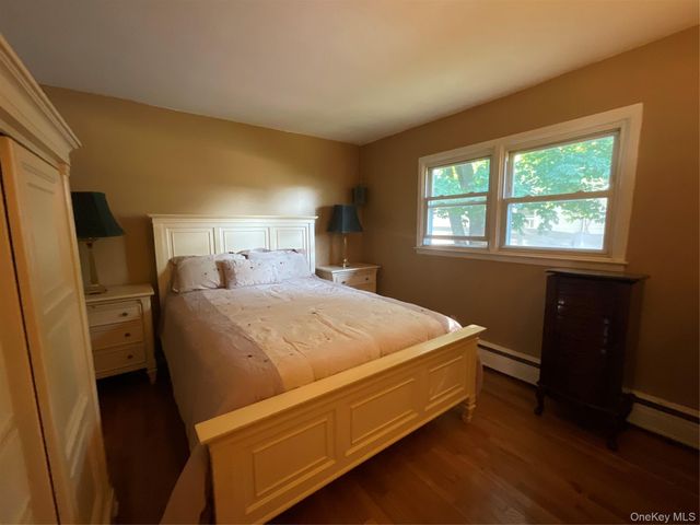 28 Pleasant Avenue, Farmingdale, NY 11735