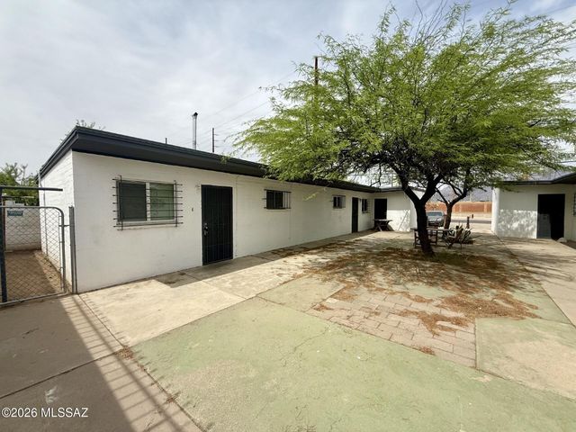 3564 E Kleindale Rd Apt C, Tucson, AZ 85716