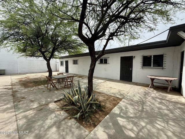 3564 E Kleindale Rd Apt C, Tucson, AZ 85716