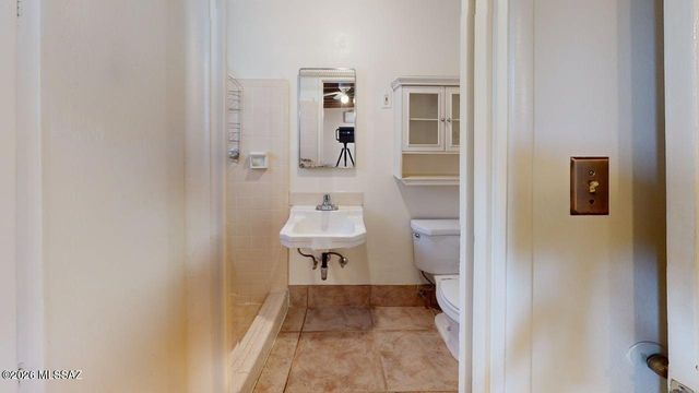 3564 E Kleindale Rd Apt C, Tucson, AZ 85716