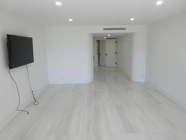 2200 S Ocean Lane 205, Fort Lauderdale, FL 33316