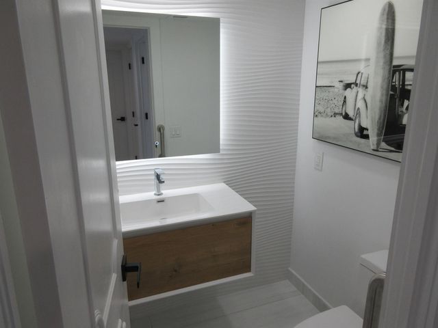 2200 S Ocean Lane 205, Fort Lauderdale, FL 33316