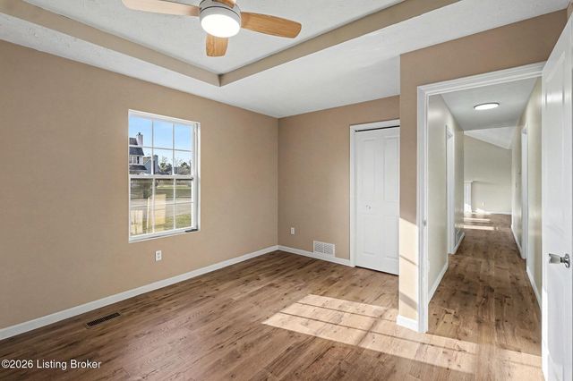 105 Tracy Ct, Radcliff, KY 40160