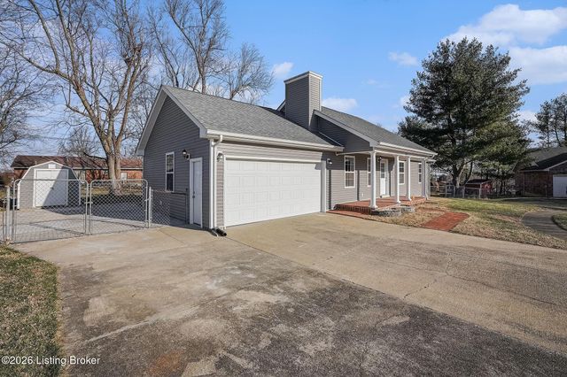 105 Tracy Ct, Radcliff, KY 40160