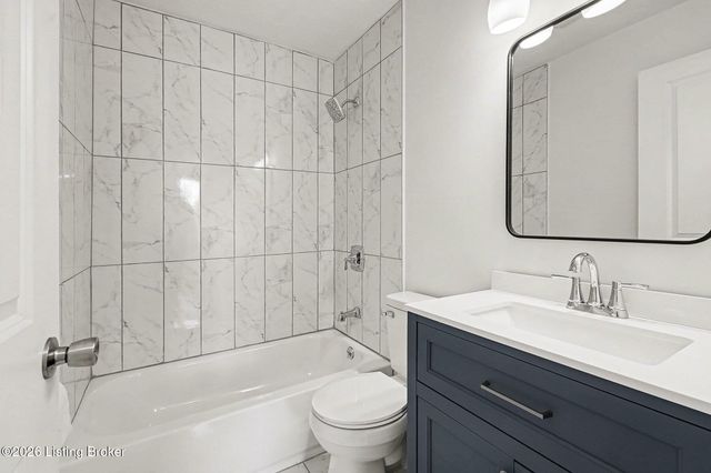 105 Tracy Ct, Radcliff, KY 40160