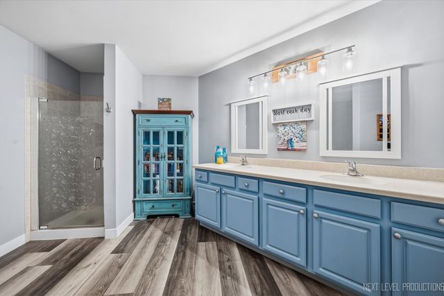 10 N Gilbert Street 217, South Elgin, IL 60177