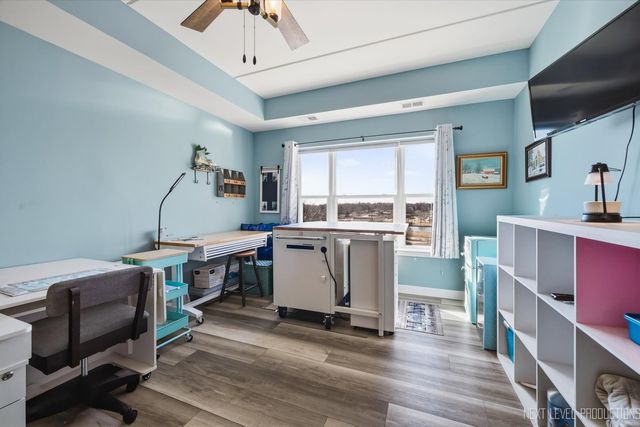 10 N Gilbert Street 217, South Elgin, IL 60177