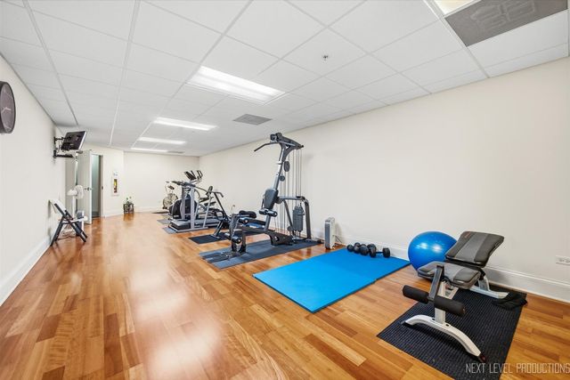 10 N Gilbert Street 217, South Elgin, IL 60177