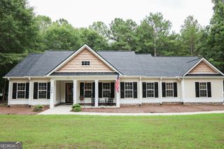 154 Cole Forest, Barnesville, GA 30204